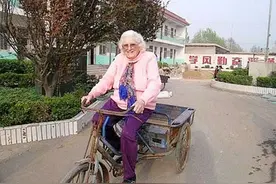 13岁时的一个诺言，美82岁老太变卖家产回中国，她有何过往？图片