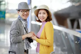 58岁大妈相亲63岁大爷，提出三个要求，大爷：你另找他人吧图片