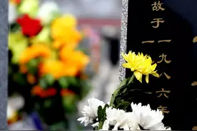 “坟边长竹需迁坟，坟前两物成富人”，两物是何物？真是迷信吗图片