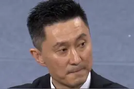 广东队半场24分创耻辱记录，杜锋为他的傲慢买了单，周鹏输急眼了图片