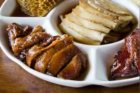 年纪越大越要吃肉？权威研究：每天吃二两肉，老人或容易患心脏病图片