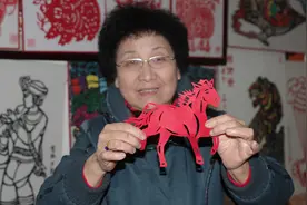 65岁婆婆，晚年养老请男保姆照顾自己，儿媳却说“婆婆不应该”图片