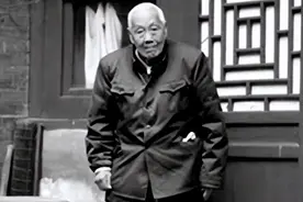 中国最后一位太监口述：夜晚伺候嫔妃时，鞋里都要放一个苍耳！图片