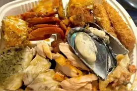 79块的五星酒店“剩菜”，年轻人疯抢，撕开当下社会最体面的一幕图片