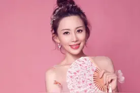 山东美女，打台球成为世界冠军，身家超10亿元，40岁还没有结婚图片