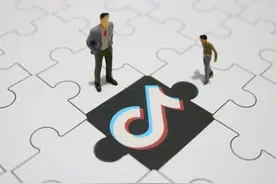 “网红医生”年入百万成过去式，抖音向医疗健康变现生态“挥刀”图片