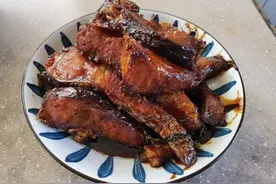 美食厨房丨本帮熏鱼图片