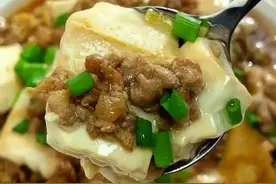 豆腐抱蛋在家也能做的美味，减肥期必吃的美食，做法更是超级简单图片