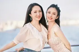 佟丽娅董璇同游三亚，晒海边穿搭精致时尚，同框随拍现闺蜜情图片