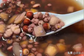 夏天出汗多湿气重，教你红豆薏米水的正确煮法，夏季多煮给家人喝图片