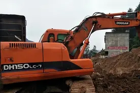 挖机突然熄火怎么办？老司机告诉你千万不要这么做图片