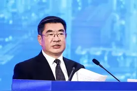 傅向升：石化工业百年史就是一部艰苦创业史图片