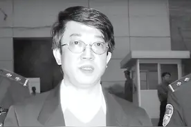 ​他是河北土皇帝！3个秘书，2个女服务员，副局以下汇报工作要预约图片