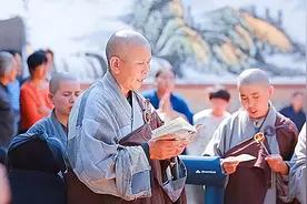 东北纯正尼姑庙：不收门票不碰钱，一天吃一顿，每年徒步千里化缘图片