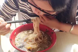 肚子不饿，但嘴巴忍不住想吃东西，怎么回事？原因不仅是嘴馋而已图片