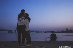 女人为什么更容易接受和熟人谈恋爱？听听这两位女士是怎么说的图片
