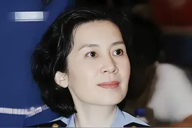 国家一级演员肖雄：曾是车间钳工，如今是正军级待遇，67岁仍单身图片