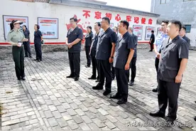 淇滨区法院党总支赴浚县红色教育基地裴庄村开展“庆七一、学党章、建新功”主题党日活动图片
