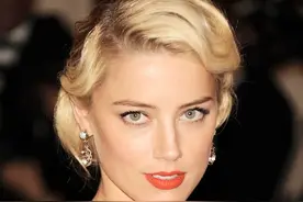 海后艾梅柏·希尔德（Amber Heard ）票房收入最高的 10 部电影图片