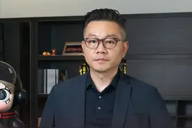 再夺世界冠军，电竞战队EDG总裁依然为生计“发愁”图片