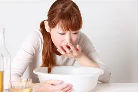 怀孕初期没有孕吐反应正常吗？怀孕吐得厉害和不吐哪个好？图片