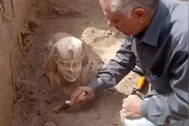 女神庙里发现微笑狮身人面像图片