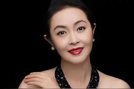 她长相漂亮，出演了100多部影视作品，但知道她名字的人却不多图片