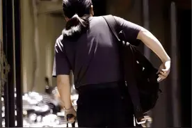 痛心!著名歌手刘欢患上罕见“不死癌症”，年仅59岁便满头白发图片