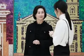 田朴珺的“贵族范儿”在何超琼面前“一文不值”！图片