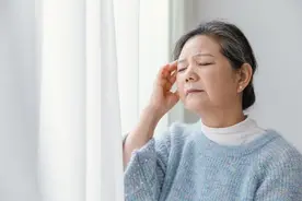 姥姥带娃在三件事上别太勤快，以免吃力不讨好，功劳全给了奶奶图片