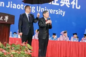 登上央视！惊艳全场！西安交大2023“毕业礼物”曝光，全球独一无二！图片