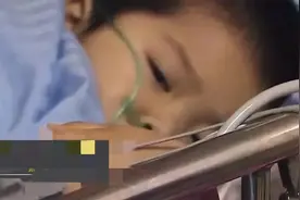 因为是女孩，割肾后被父亲无情抛弃，最后在痛苦和无助中孤单离世图片