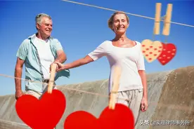 家理律师：父母给的钱属于夫妻共同财产吗？图片