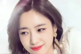 咸恩静，靓丽柔情的气质美女，精致大气的时尚外形，美爆啦图片