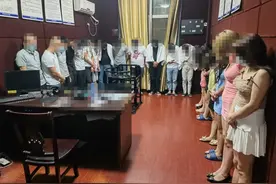 挂羊头卖狗肉？这家足浴店有猫腻！泰和公安深夜清查，现场抓获20名涉黄人员图片
