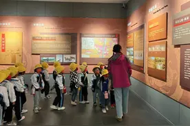 “童心向党，欢度国庆”——诺亚舟中联壹城幼儿园图片