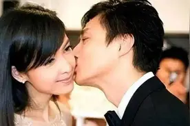 周慧敏倪震被曝离婚，女方已经转移财产，男方多次出轨疑净身出户图片