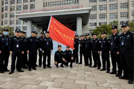 了不起的“藏蓝”：奖章闪闪发光 他们默默奉献（一）图片