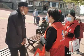 “孩子们，感谢你们把我送到家！”图片