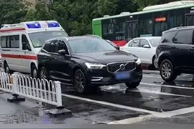 小车未避让救护车 罚款200元记3分图片