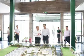 信阳中院代院长刘万喜走访全国人大代表刘文新图片