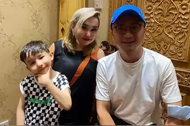 尼格买提被曝恋情，约会金发美女，对方儿子7岁二人宛如父子图片