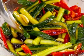 麻辣腌黄瓜这样做好吃不发苦，口感清脆，酸辣爽口开胃下饭！图片