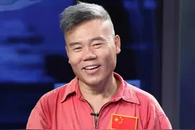 司马南再批张文宏，内涵钟院士！网友透露，他背后的团队和收入图片
