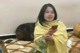 90后广西女子远嫁巴基斯坦，生完孩子第一次去婆家受到热烈欢迎图片