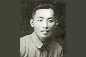 战上海，部队最初捷报频传，叶飞质疑：敌人都是傻瓜吗图片
