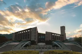 个人所得税的问题，每月都在正常扣税，为啥到最后还要补税？图片