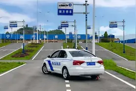 车管所工作人员，可以修改考试成绩吗图片
