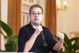 任禾，代表作《大王饶命》，90后却已满头白发但月入60万图片
