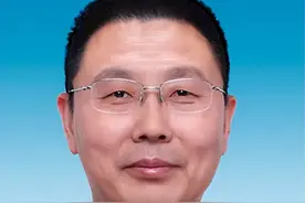 【在结合融合中出实招见实效】以工作实绩检验结合融合成效图片